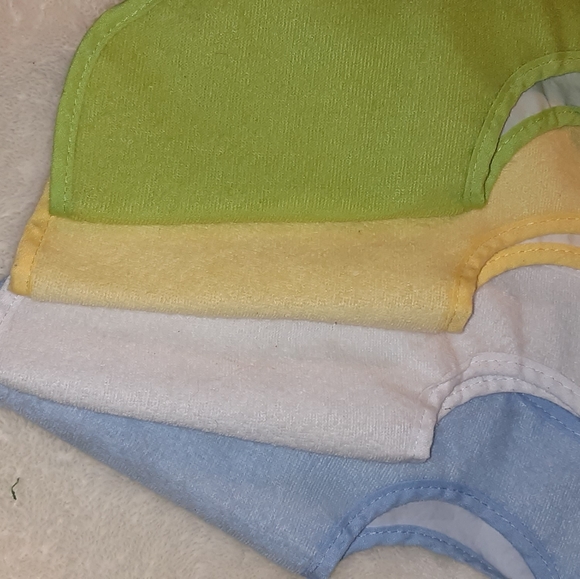 Bundle of notes baby bibs - Picture 3 of 3